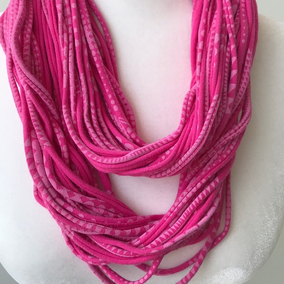 Infinity Scraf - Picture 2 of 2